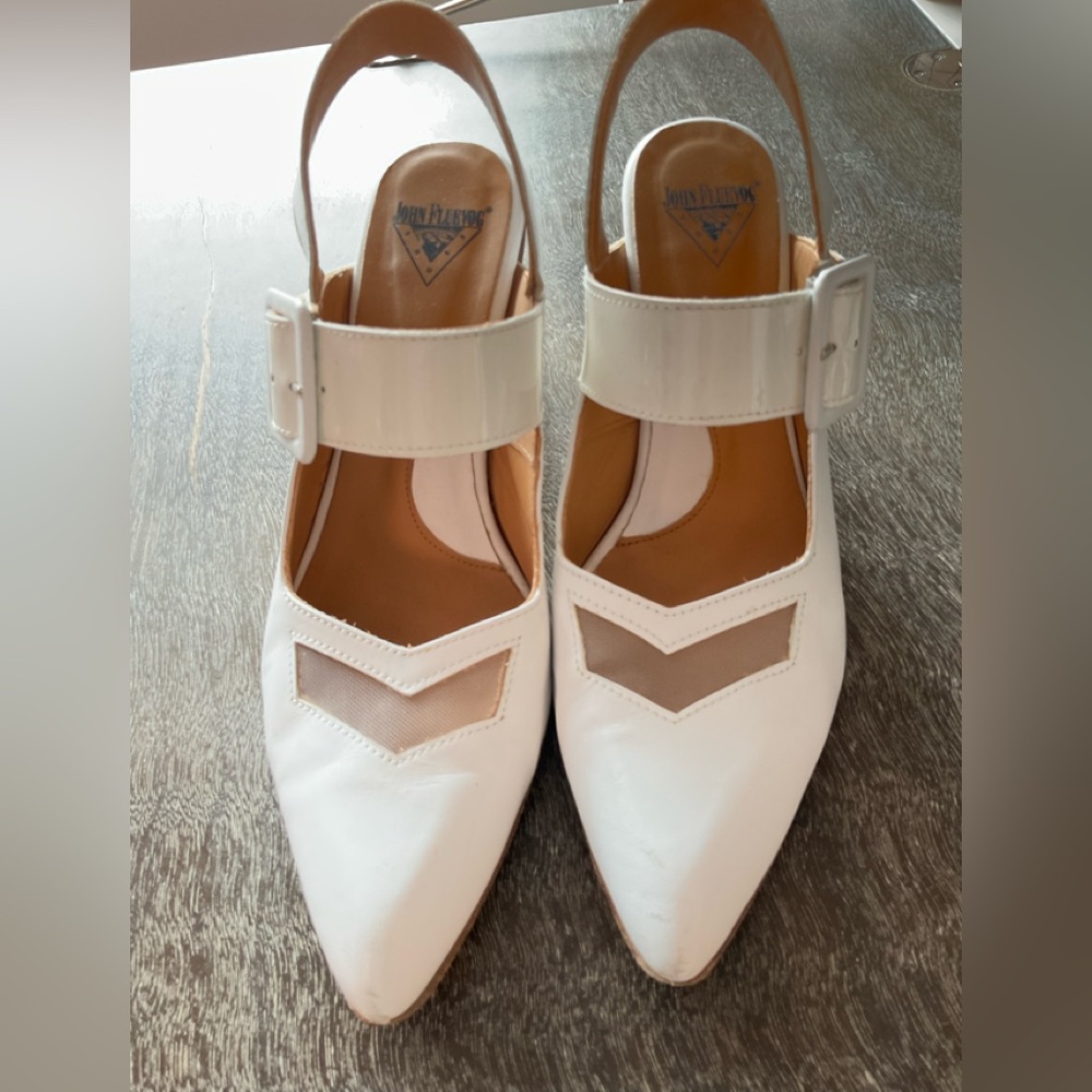 Fluevog Bolt Sling Back in white size 8.5
